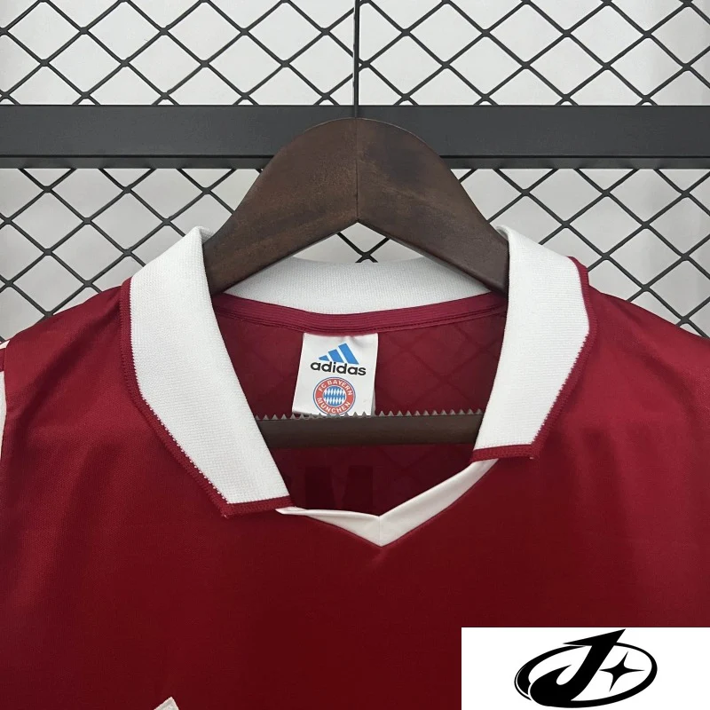 03/04 Retro Bayern Munich Home Jersey - Image 4