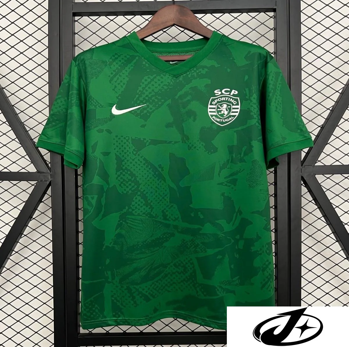 25/26 Sporting Lisbon Pre-Match Green Jersey - Image 2