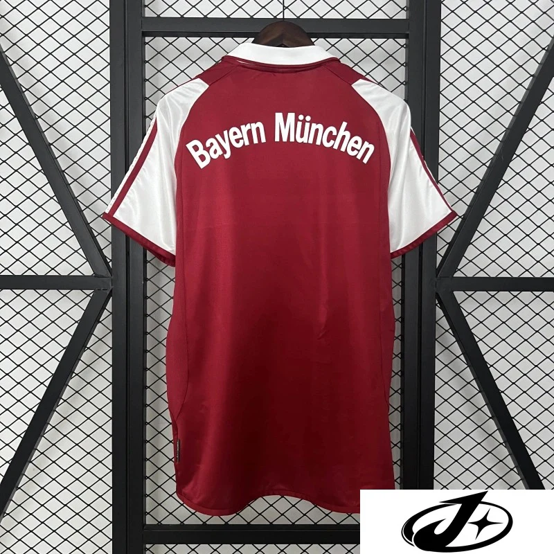 03/04 Retro Bayern Munich Home Jersey - Image 9